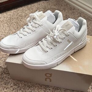 On The Roger Centre Court sneakers